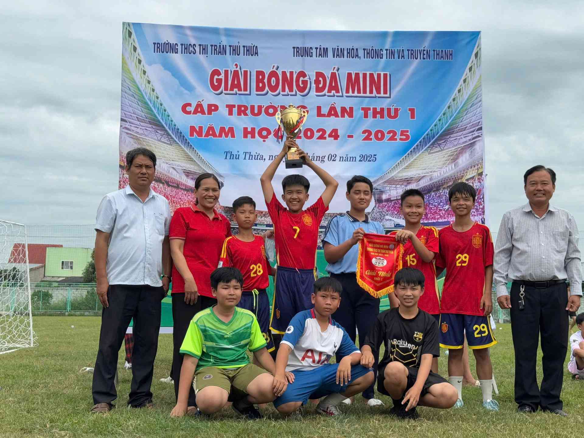 Đội vô địch 7.9